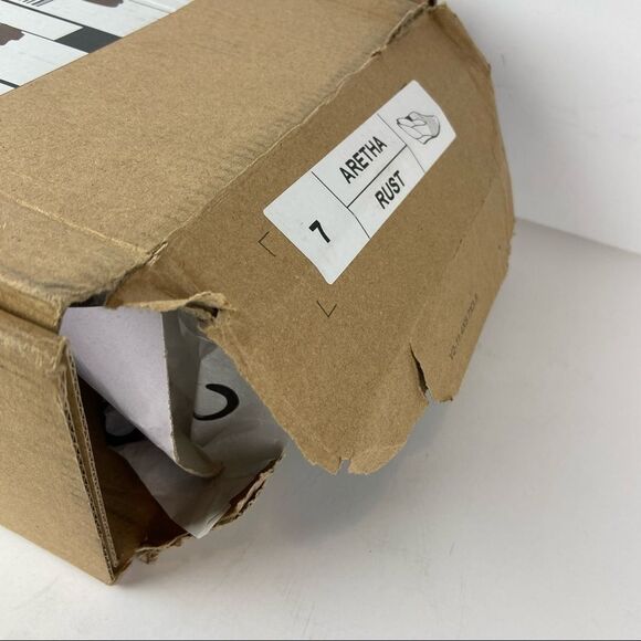 Journee Collection - Women's Aretha Wedge - Picture 15 of 16